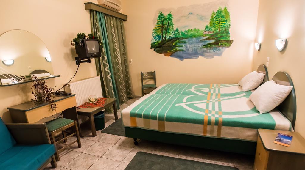 Artemis Hotel Karpenísion Стая снимка