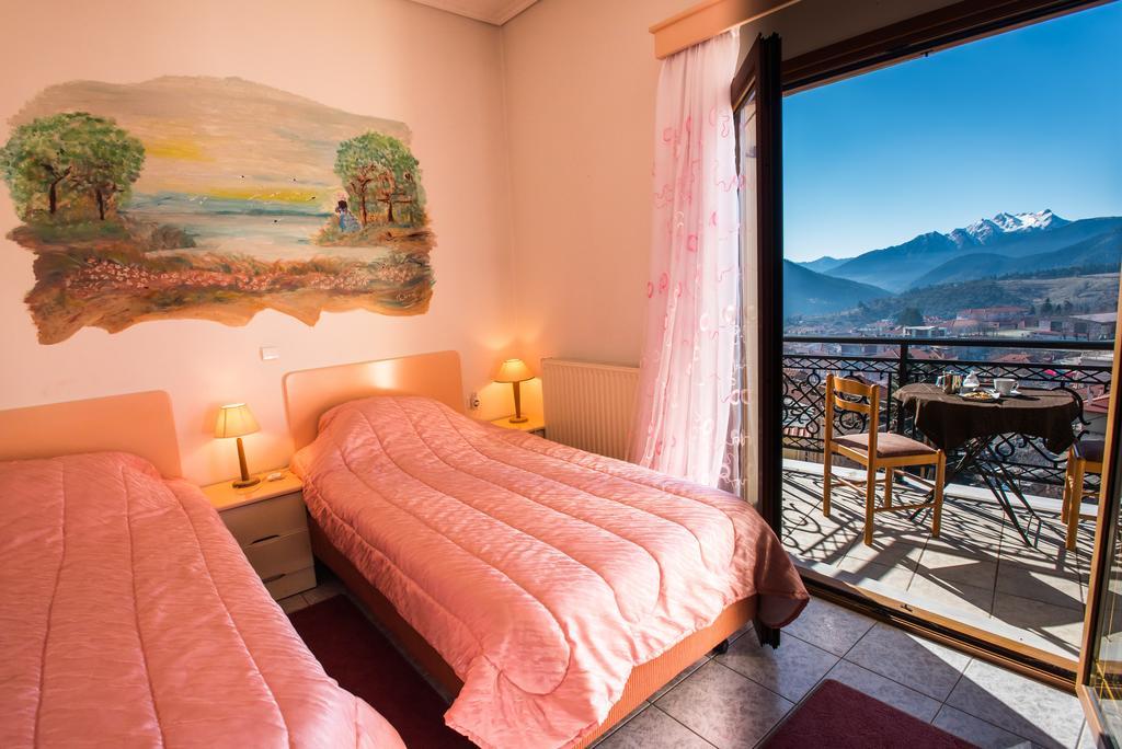 Artemis Hotel Karpenísion Стая снимка